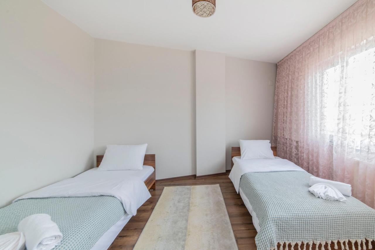 Centrally Located 2 Bedroom Apt With Netflix Bursa Eksteriør billede
